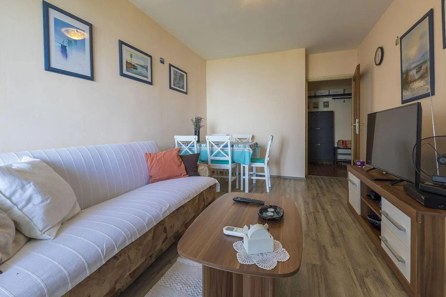 Charmantes Apartment Nur 300 Meter Zum Strand Mit Meerblick, Waschmaschine, Wifi Crikvenica