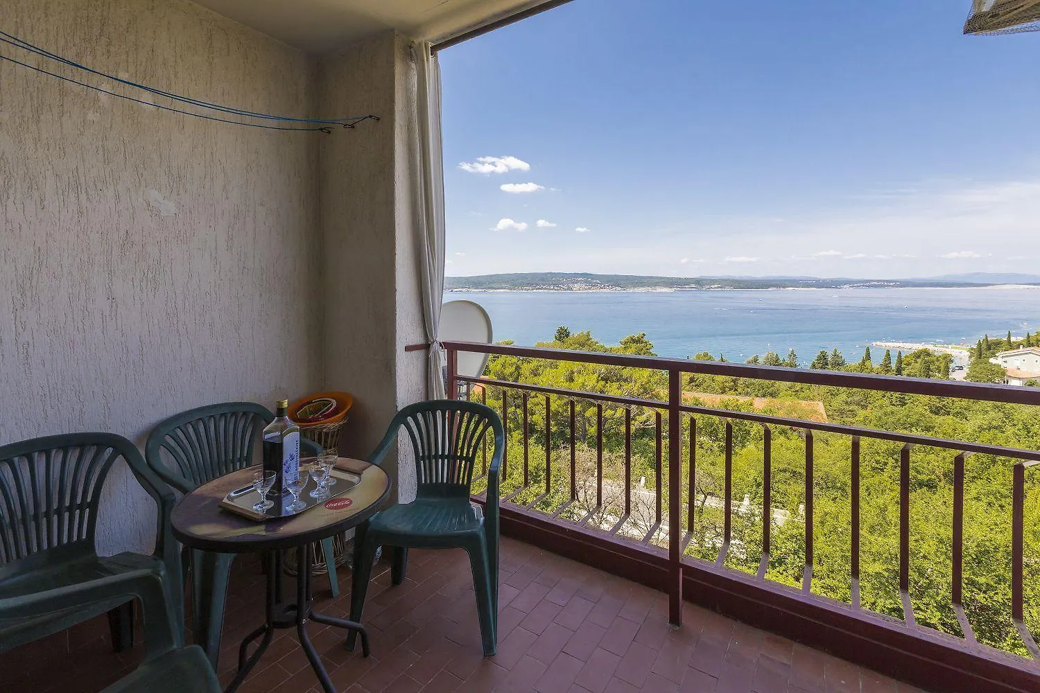 Charmantes Apartment Nur 300 Meter Zum Strand Mit Meerblick, Waschmaschine, Wifi Crikvenica