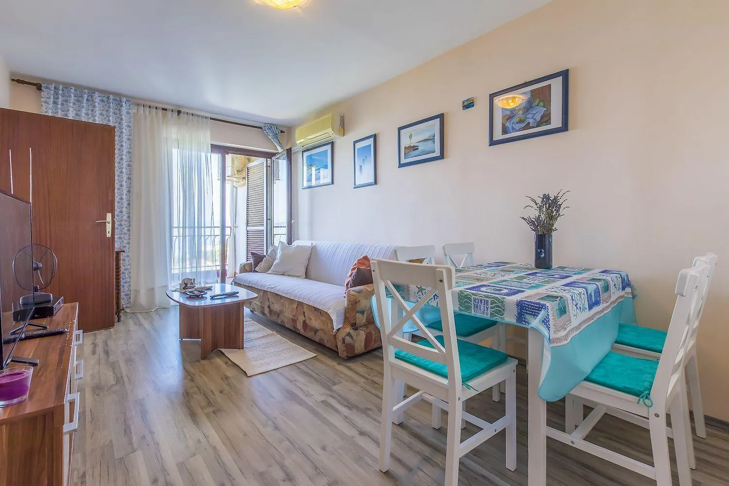 Charmantes Apartment Nur 300 Meter Zum Strand Mit Meerblick, Waschmaschine, Wifi Crikvenica